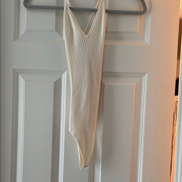 Abercrombie & Fitch Tops - Abercrombie & Fitch Elegant Cream Ribbed Bodysuit